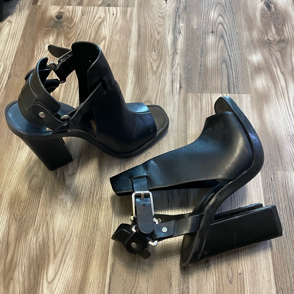 Zara heels size 5